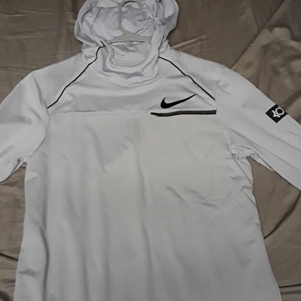 NWOT Nike KD Zoneal cooling top